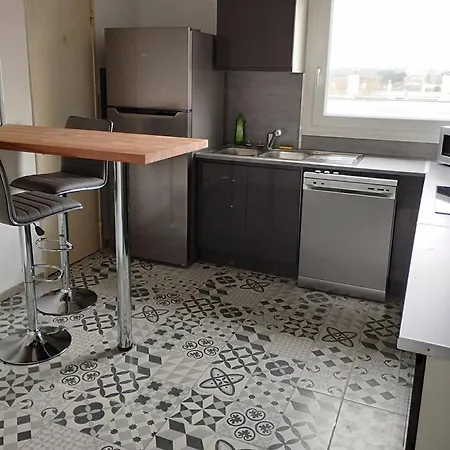 Grand - Entree Autonome - Internet Apartment Brest
